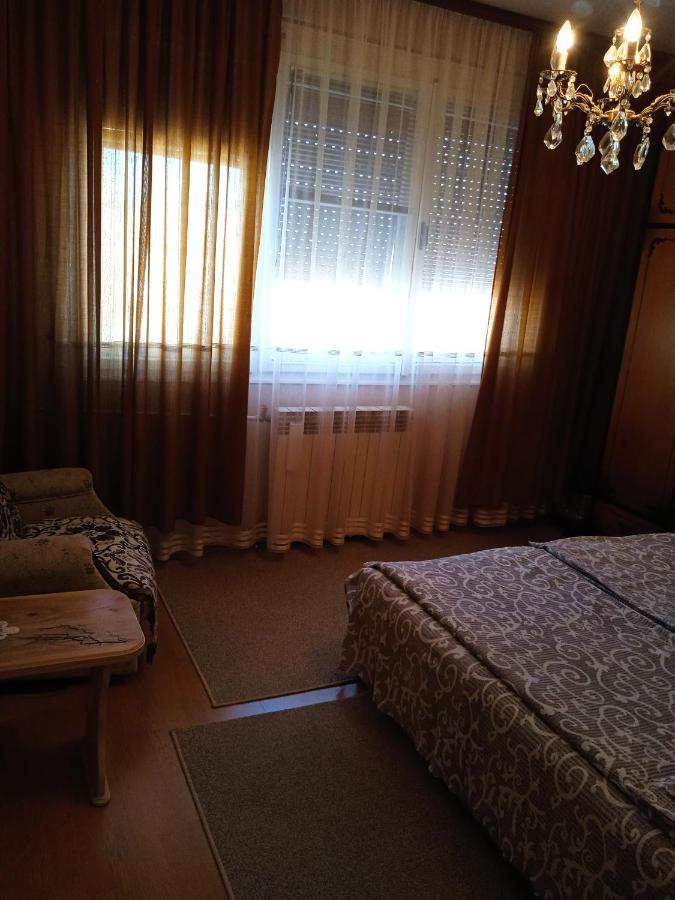 Apartman Nikolic Bor Exteriör bild